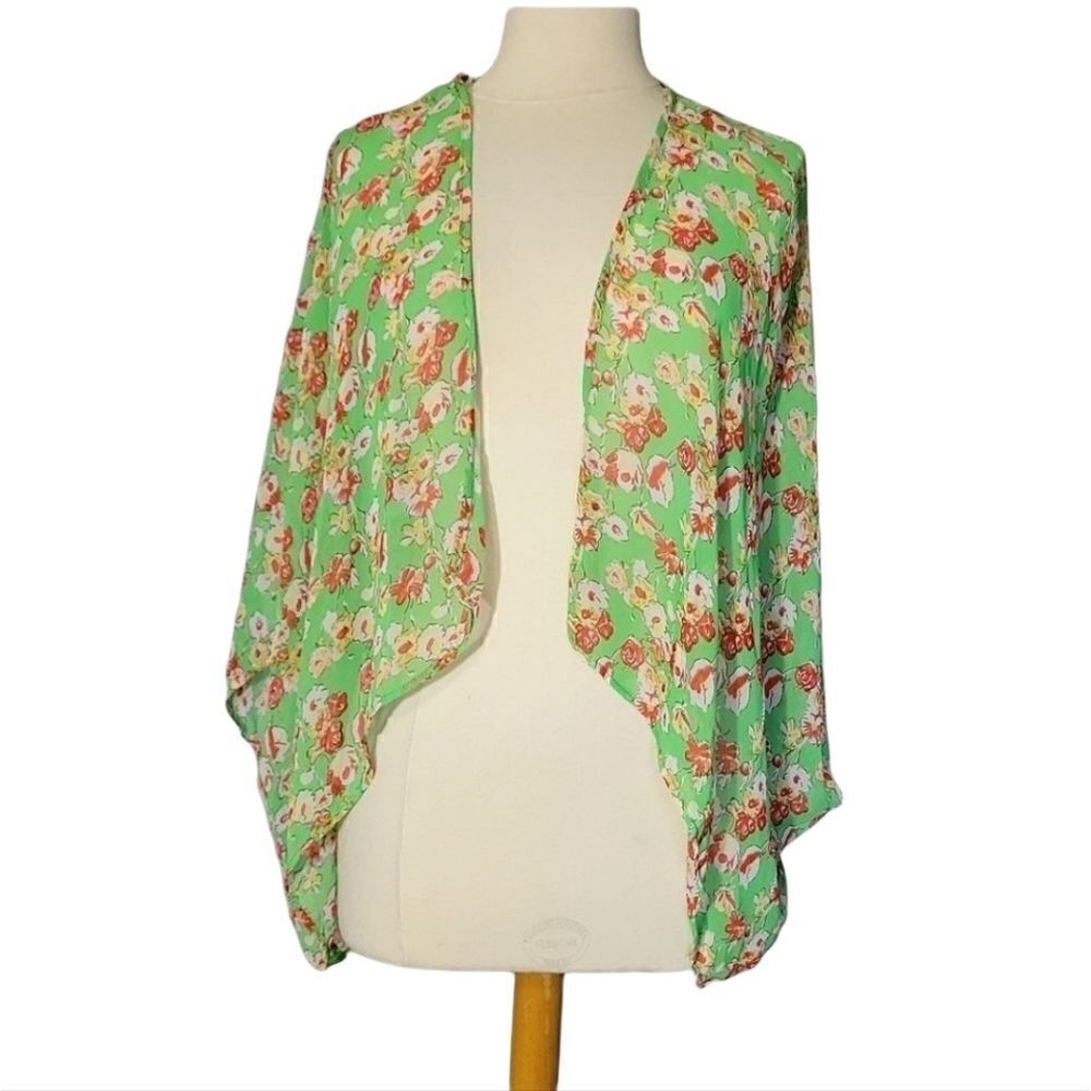 Tyche floral kimono